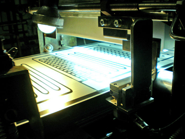 Controllo errori di serigrafia sulla linea evaporatori
